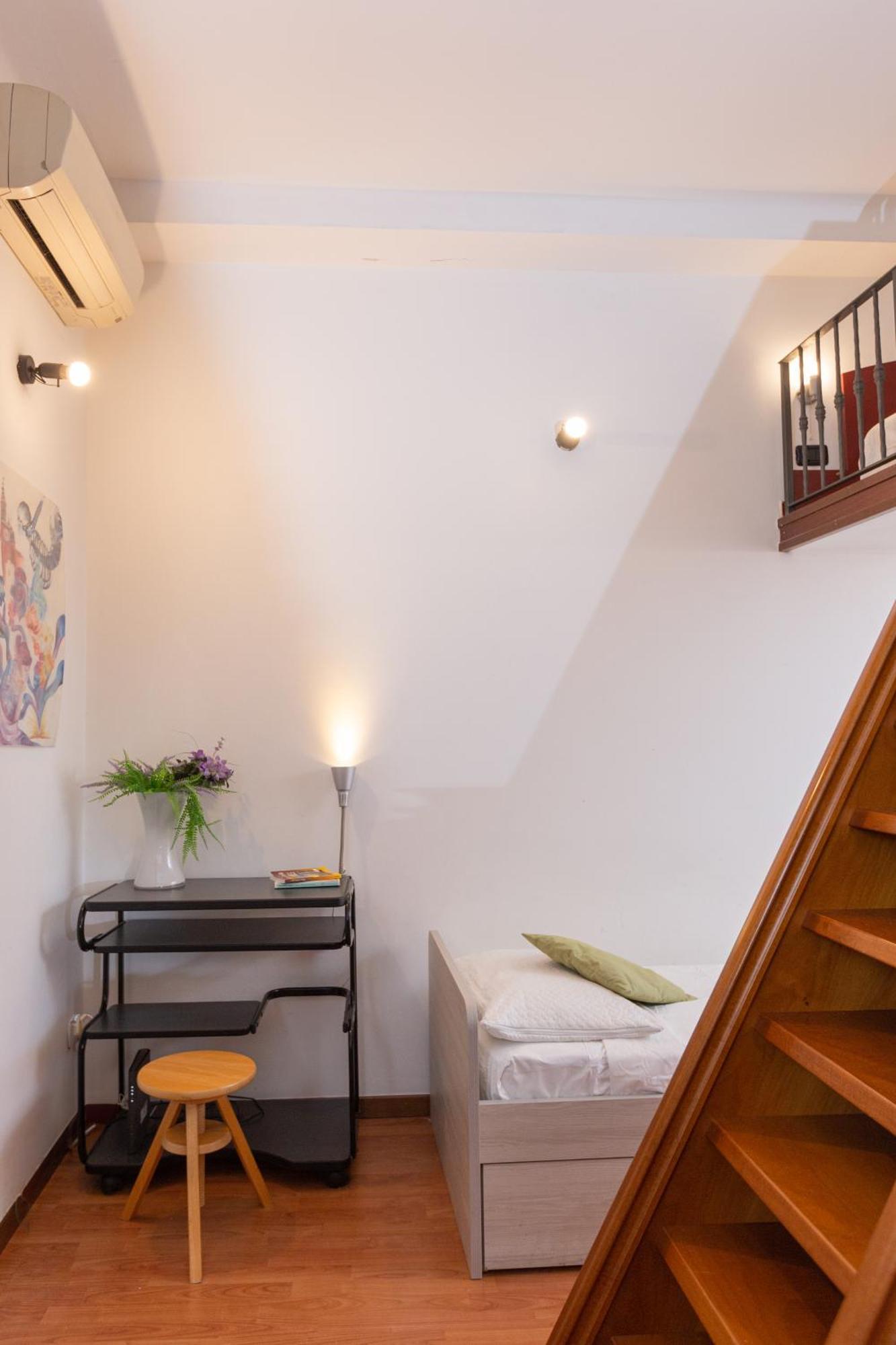 Soft Colors Exclusive Apartment - Navigli District - M2 Milan Bagian luar foto